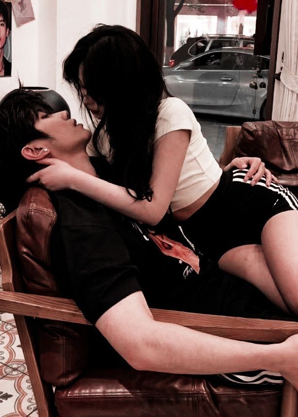 Tôi Nữ Phụ, Vậy Mà Biết Trước Kịch Bản